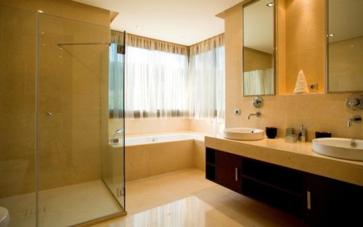 Apartamento de 2 dormitorios en  Benahavis
