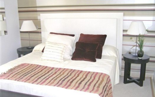 Apartamento de 2 dormitorios en  Benahavis