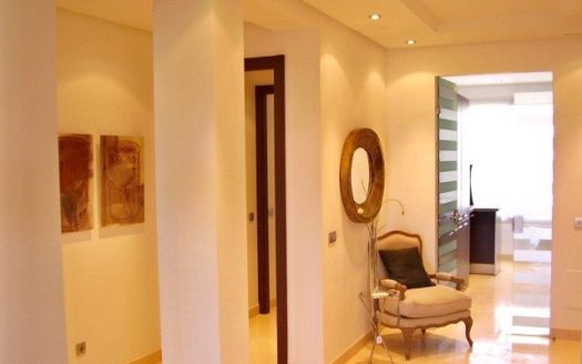 Apartamento de 2 dormitorios en  Benahavis