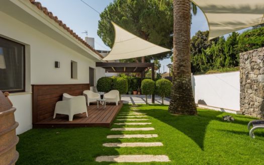 Villa de 5 dormitorios en Nueva Andalucia