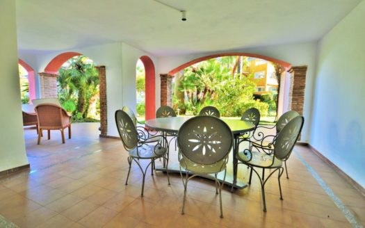 4 bedrooms Apartment in Milla de Oro