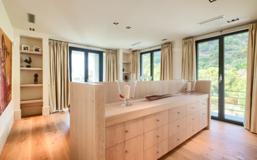 4 bedrooms Villa in Benahavis