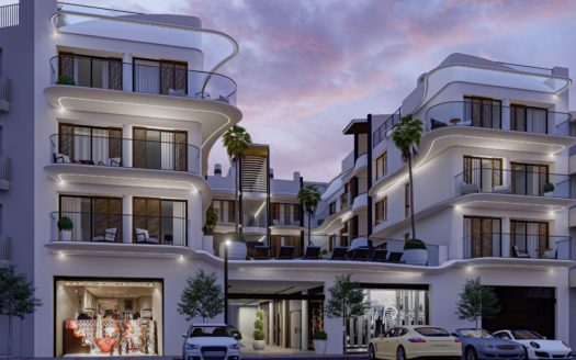 Apartamento de 3 dormitorios en Estepona Playa