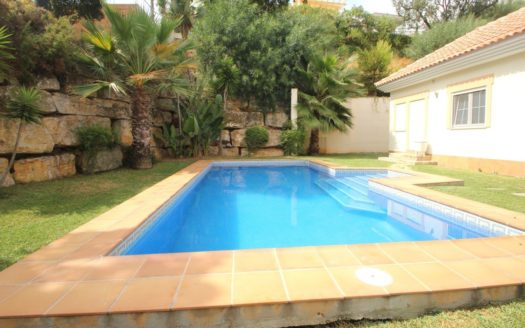 Villa de 6 dormitorios en La Mairena