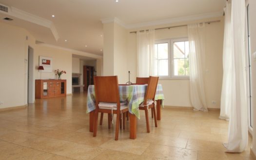 Villa de 6 dormitorios en La Mairena