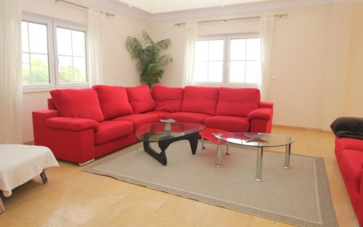 Villa de 6 dormitorios en La Mairena