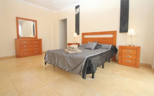 Villa de 6 dormitorios en La Mairena