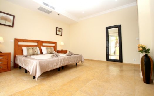 Villa de 6 dormitorios en La Mairena