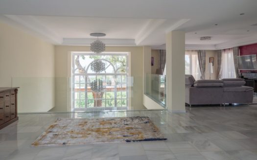 Villa de 6 dormitorios en La Mairena