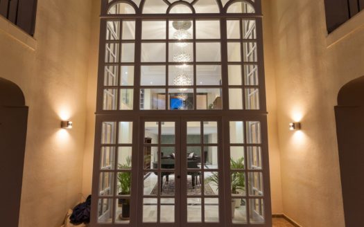 Villa de 6 dormitorios en La Mairena