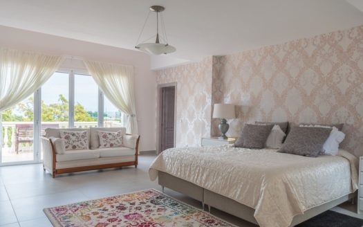 Villa de 6 dormitorios en La Mairena