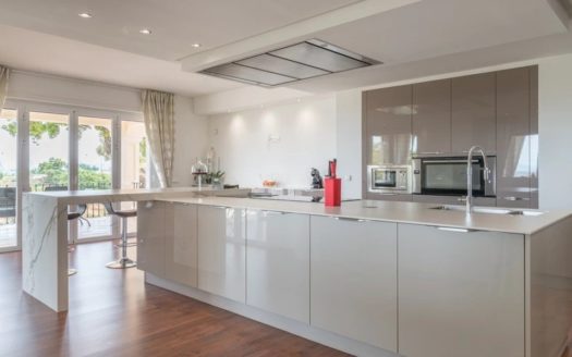 Villa de 6 dormitorios en La Mairena