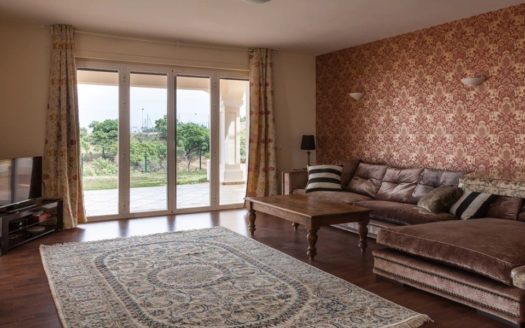 Villa de 6 dormitorios en La Mairena