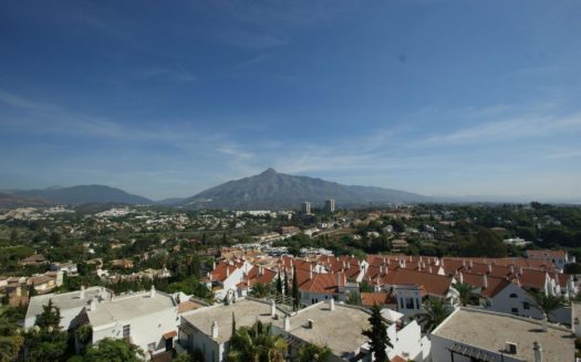 Apartamento de 2 dormitorios en Nueva Andalucia