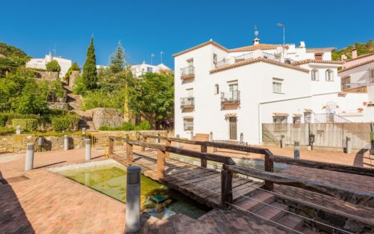 Villa de 7 dormitorios en  Benahavis