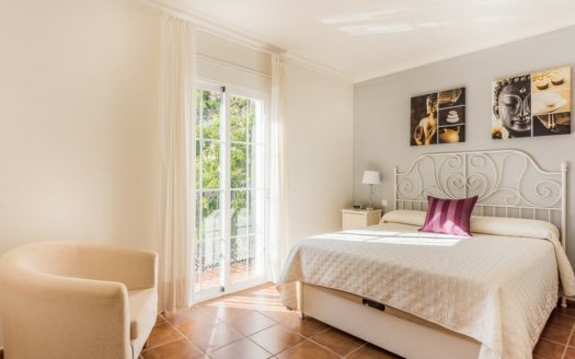 Villa de 7 dormitorios en  Benahavis