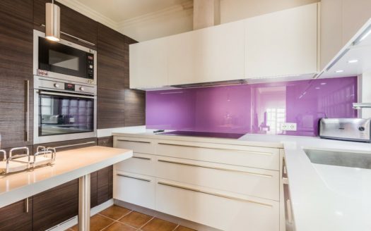 Villa de 7 dormitorios en  Benahavis