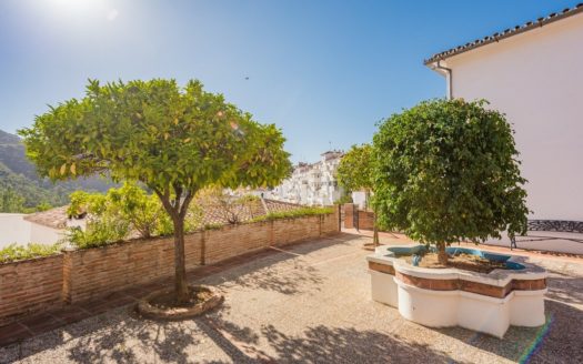 Villa de 7 dormitorios en  Benahavis