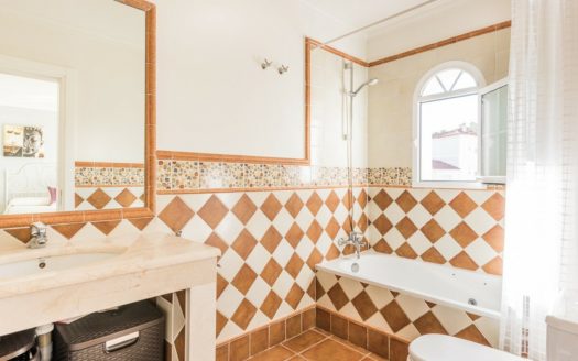 Villa de 7 dormitorios en  Benahavis