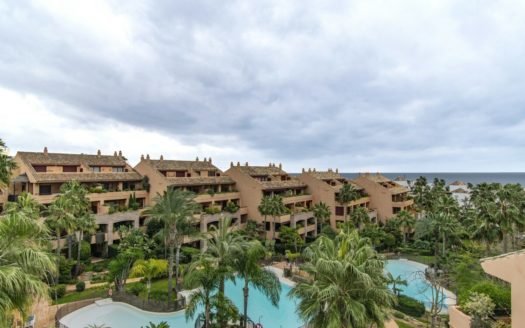 Ático de 3 dormitorios en Bahia de Marbella