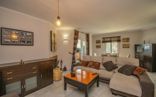 Apartamento de 2 dormitorios en Nueva Andalucia