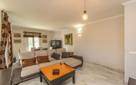 Apartamento de 2 dormitorios en Nueva Andalucia