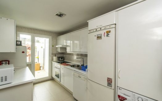 Apartamento de 2 dormitorios en Nueva Andalucia