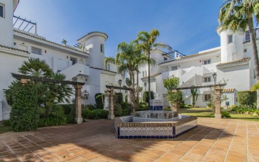 Apartamento de 2 dormitorios en Nueva Andalucia