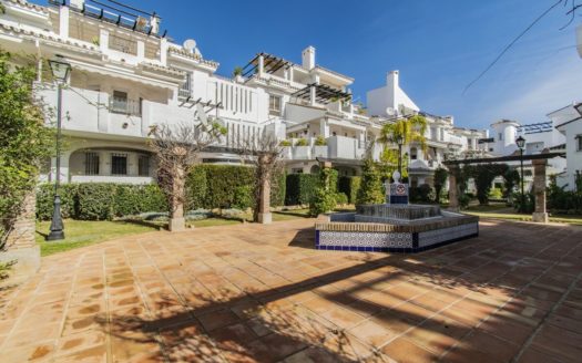 Apartamento de 2 dormitorios en Nueva Andalucia