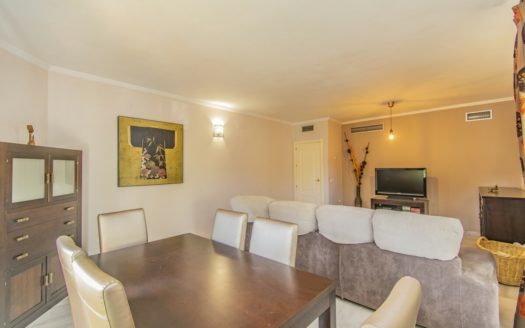 Apartamento de 2 dormitorios en Nueva Andalucia