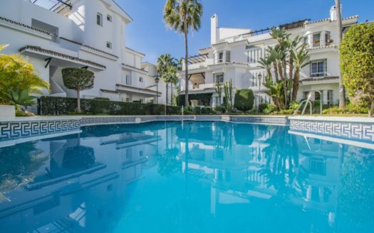 Apartamento de 2 dormitorios en Nueva Andalucia