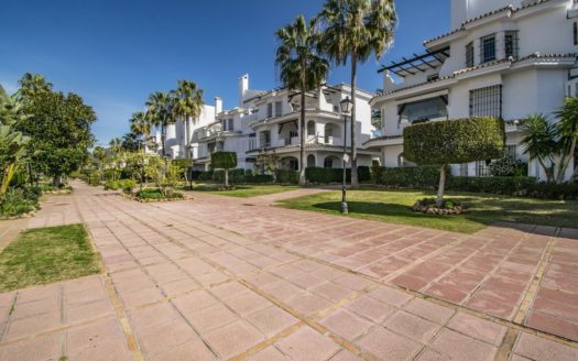 Apartamento de 2 dormitorios en Nueva Andalucia