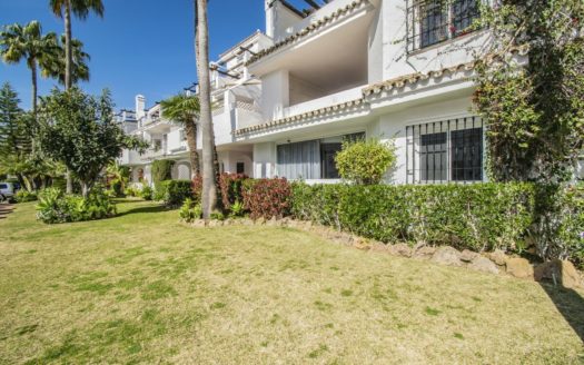 Apartamento de 2 dormitorios en Nueva Andalucia