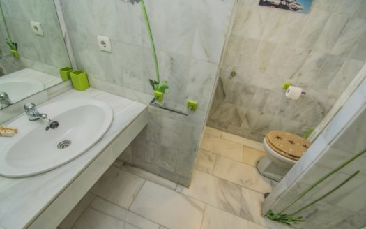 Apartamento de 2 dormitorios en Nueva Andalucia