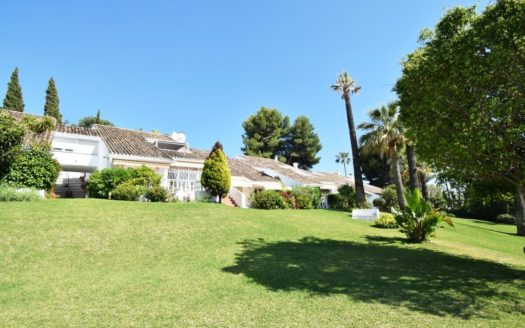 Villa de 3 dormitorios en Nueva Andalucia