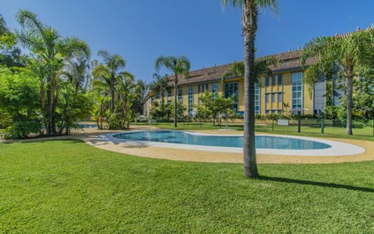 3 bedrooms Apartment in Bahia de Marbella