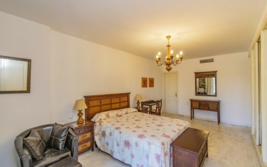 3 bedrooms Apartment in Bahia de Marbella