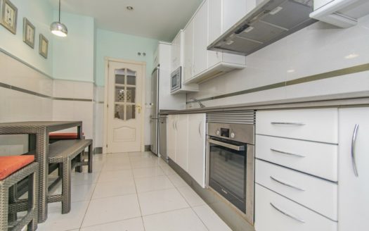 Apartamento de 3 dormitorios en Milla de Oro