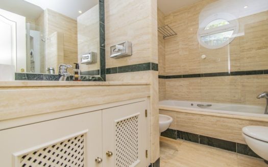 Apartamento de 3 dormitorios en Milla de Oro