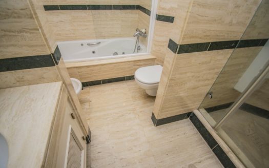 Apartamento de 3 dormitorios en Milla de Oro