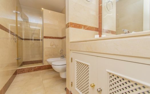 Apartamento de 3 dormitorios en Milla de Oro