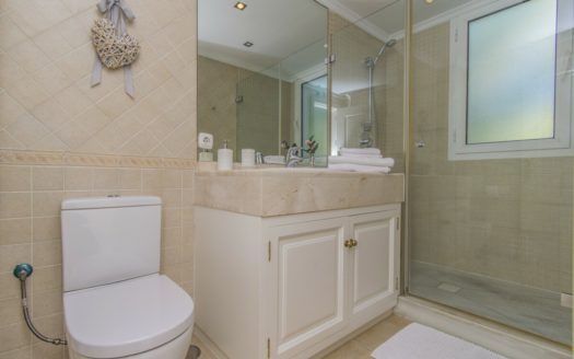 3 bedrooms Villa in Benahavis