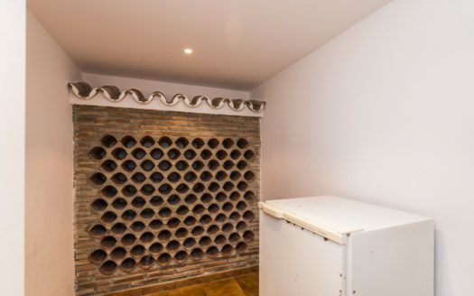 Villa de 7 dormitorios en Nueva Andalucia