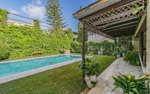 Villa de 4 dormitorios en Nueva Andalucia