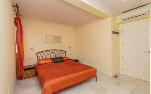 Villa de 4 dormitorios en Nueva Andalucia