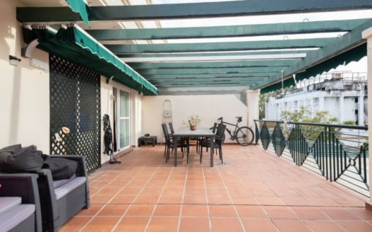 Apartamento de 2 dormitorios en Nueva Andalucia