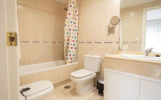 Apartamento de 2 dormitorios en Nueva Andalucia