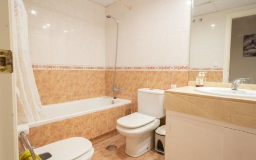 Apartamento de 2 dormitorios en Nueva Andalucia