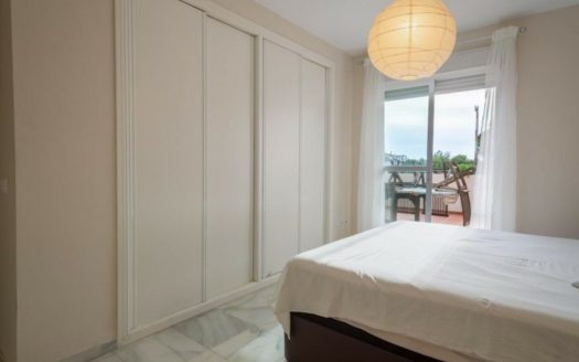 Apartamento de 2 dormitorios en Nueva Andalucia