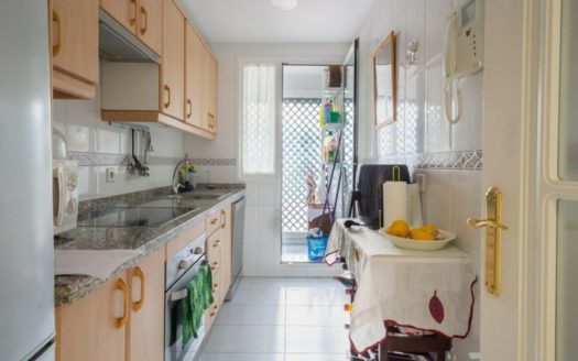 Apartamento de 2 dormitorios en Nueva Andalucia